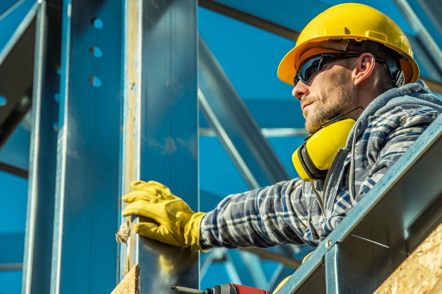 construction-worker-portrait-YHBW2R5.jpg